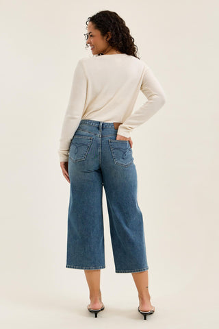 CAILYNN WIDE CROP JUDY BLUE JEANS