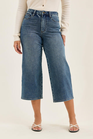 CAILYNN WIDE CROP JUDY BLUE JEANS