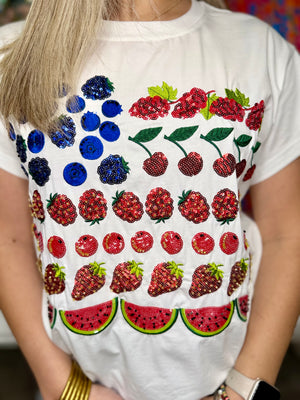 QOS WHITE FRUIT USA FLAG TEE