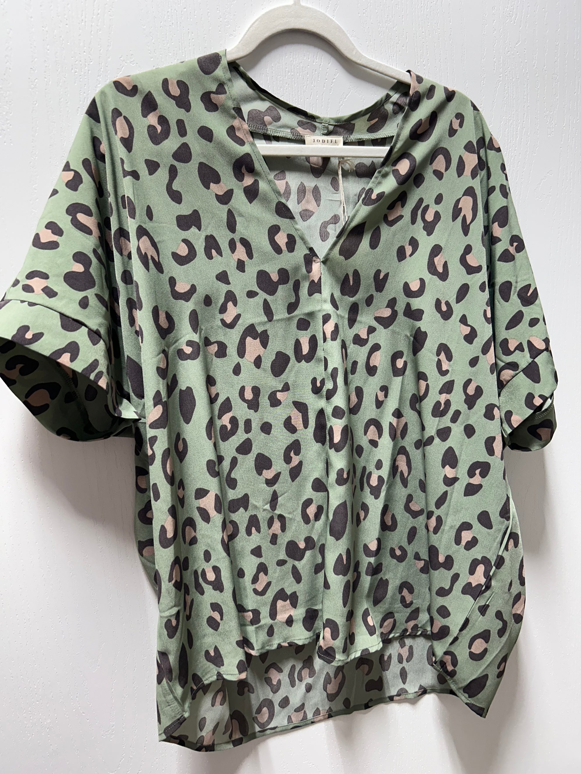 CAITLYN LEOPARD TOP