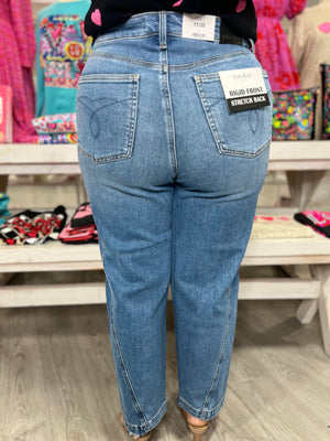 JENNA BARREL JUDY BLUE JEANS