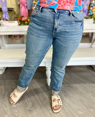 ALEX MID-RISE BOYFRIEND FIT JEANS
