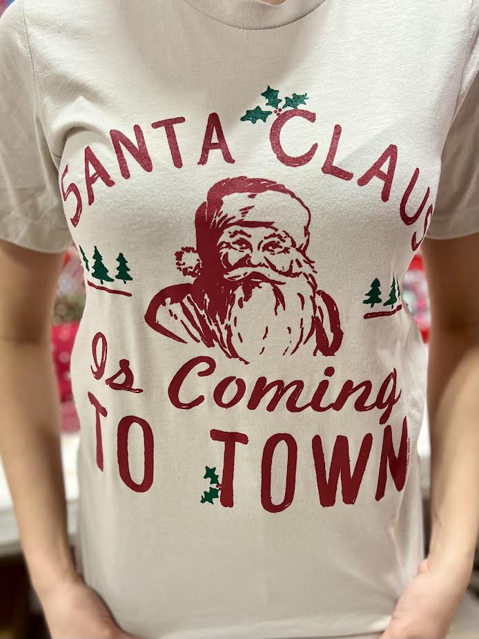 SANTA CLAUS IS COMING TO TOWN CREAM TEE