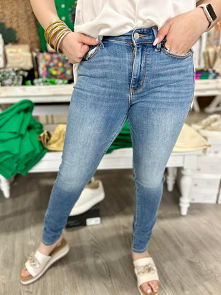 NEW GIRL VINTAGE SKINNY JUDY BLUE JEANS