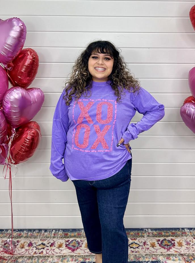 XOXO IN RED&PINK INK ON OVERSIZED LONG SLEEVE TEE