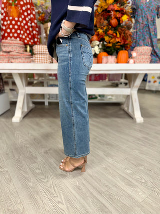 CAILYNN WIDE CROP JUDY BLUE JEANS