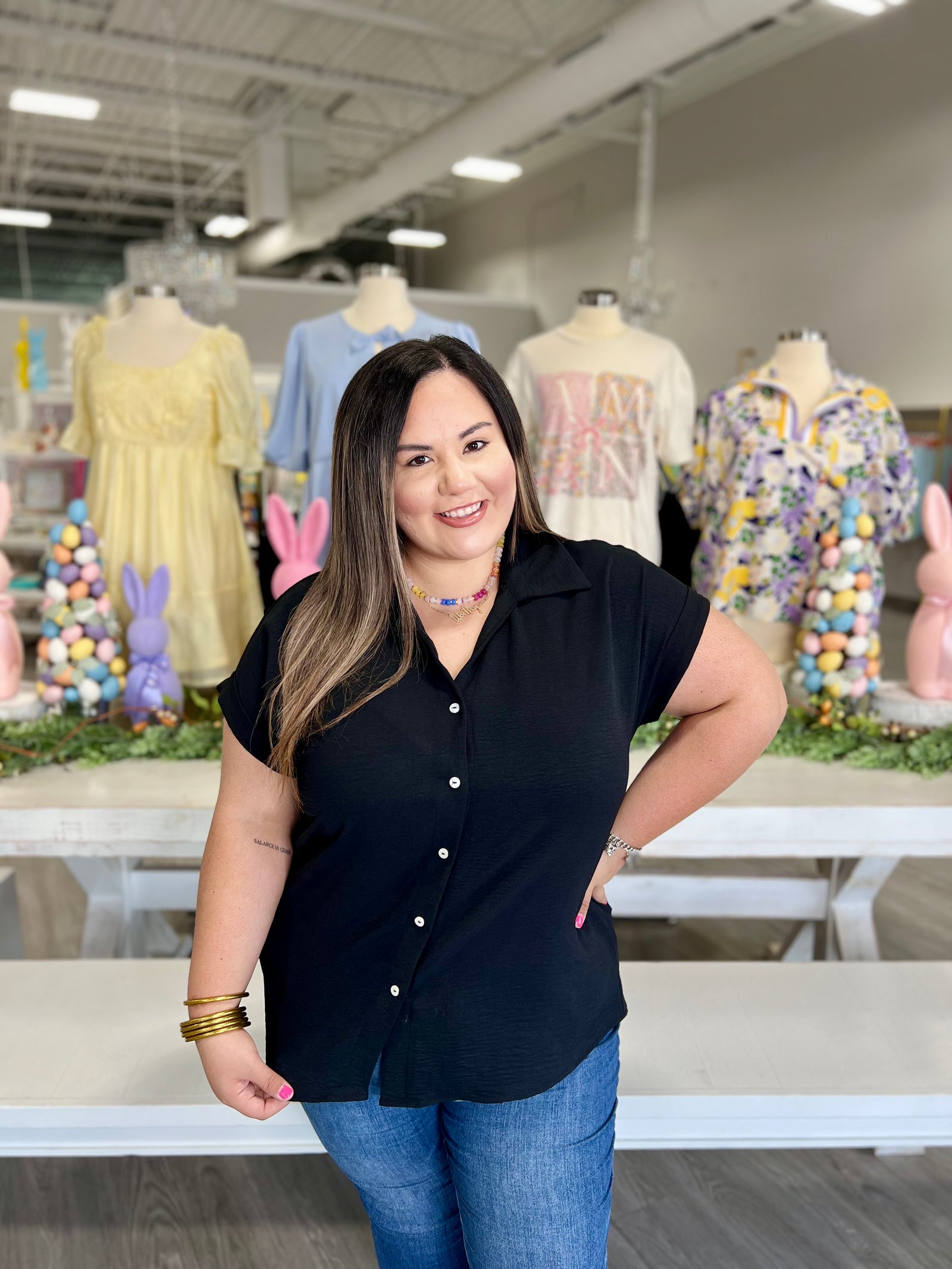 VICTORIA BLACK BUTTON TOP