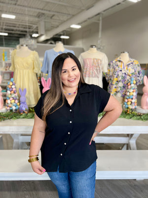 VICTORIA BLACK BUTTON TOP