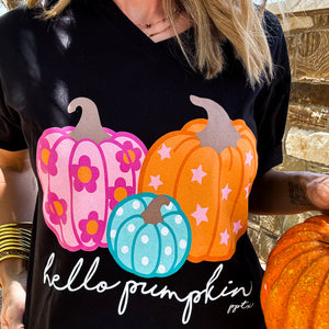 HELLO PUMPKIN V NECK TEE