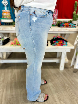 ALI HIGH WAISTED JUDY BLUE DESTROY 90'S STRAIGHT JEANS