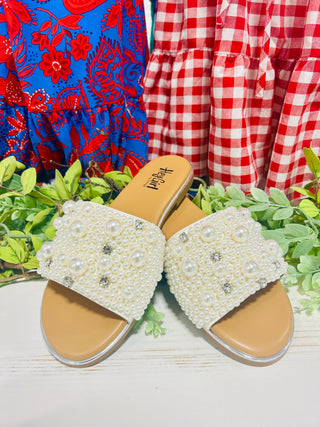 GIMME KISS IVORY SANDALS
