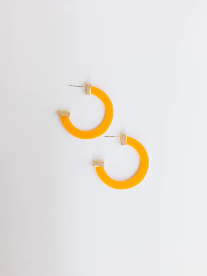 CLEMENTINE MEDIUM CLASSIC ACRYLIC HOOP MICHELLE MCDOWELL