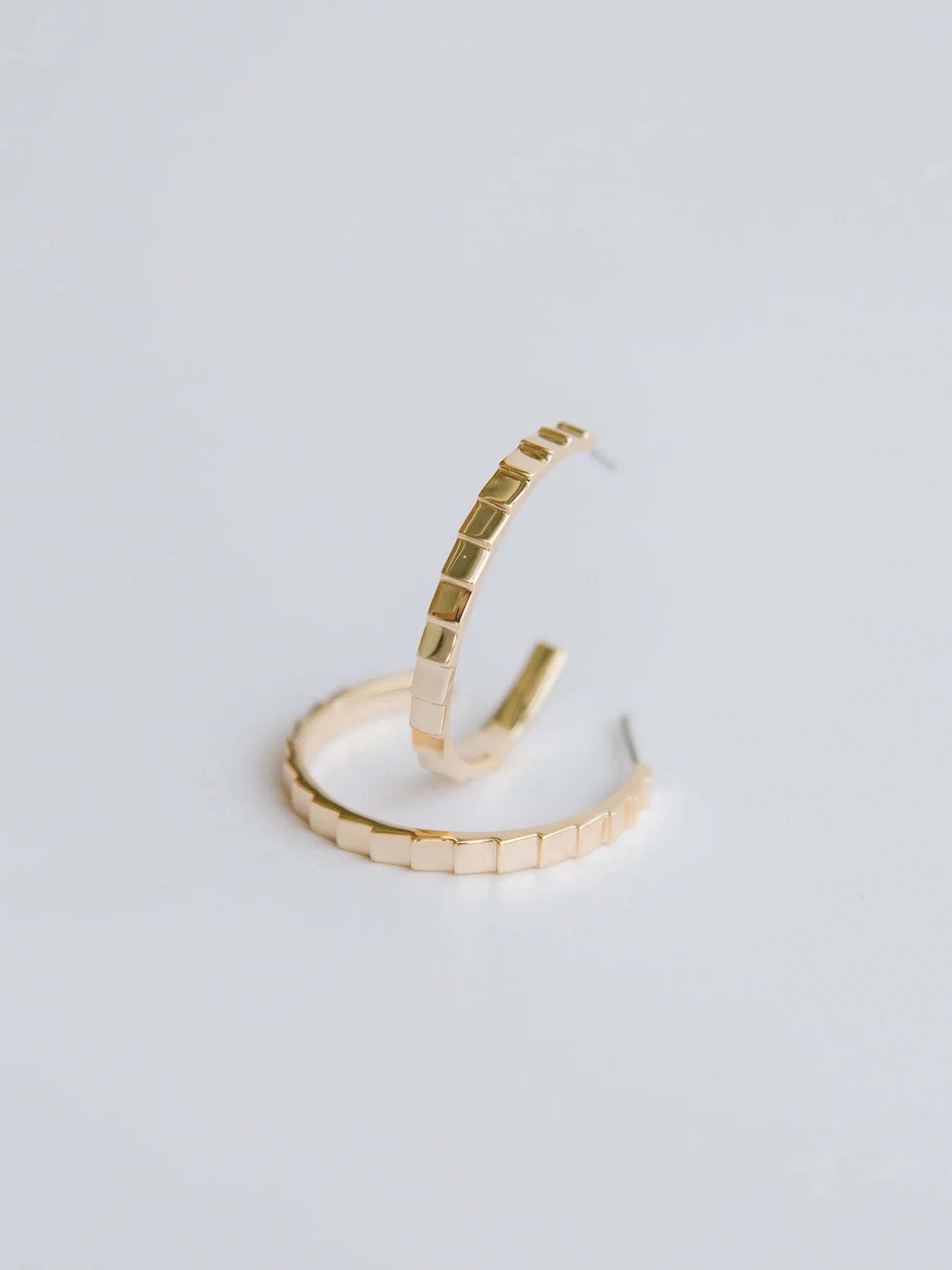 ISLA GOLD HOOPS MICHELLE MCDOWELL