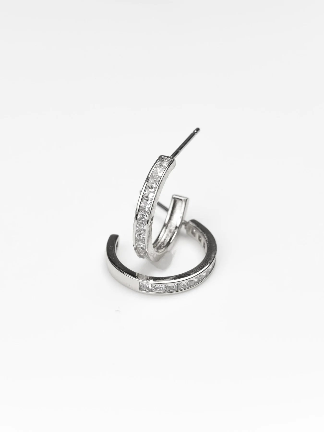 ELINA SMALL SILVER HOOPS