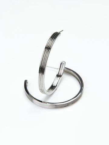 SHEILA LARGE SILVER HOOPS