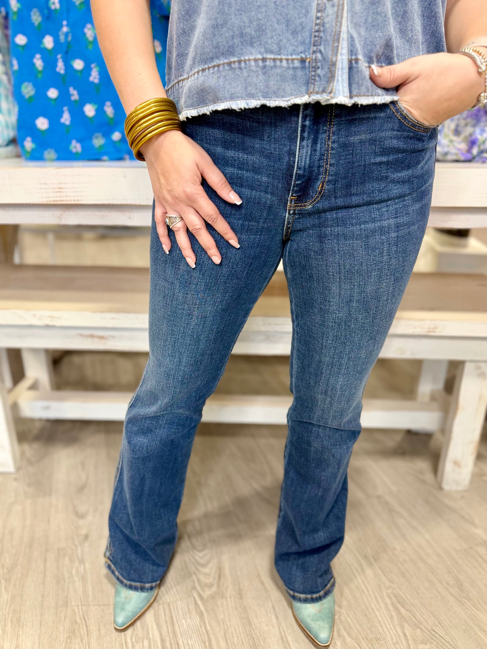 DONNA BOOTCUT SLIT JEANS