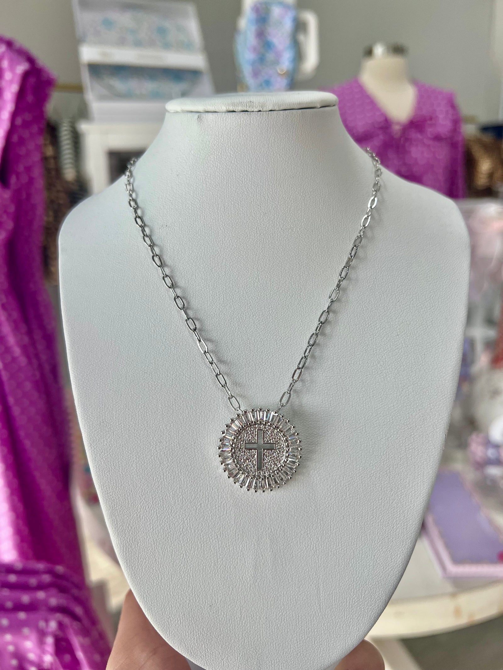 GRACE CROSS NECKLACE- SILVER