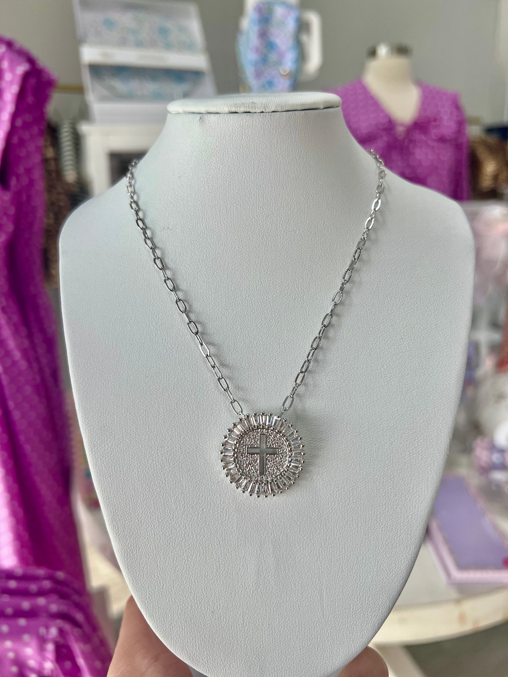 GRACE CROSS NECKLACE- SILVER