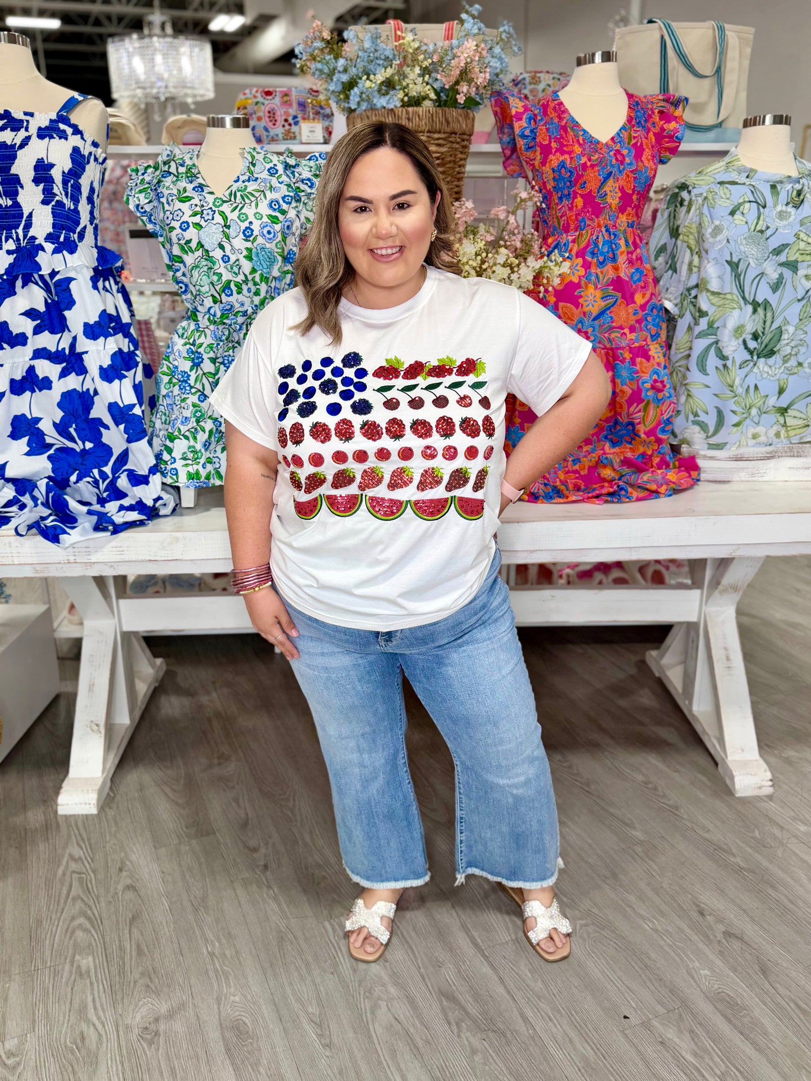 QOS WHITE FRUIT USA FLAG TEE