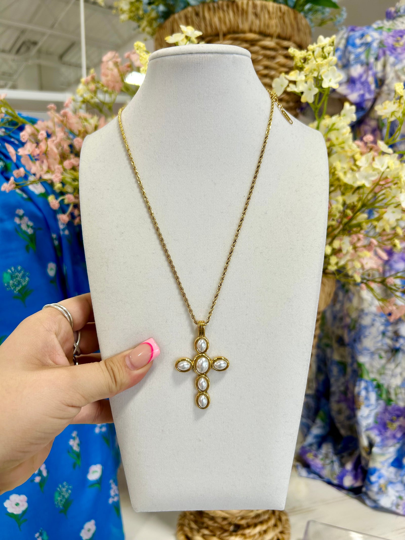PEARL FAITH NECKLACE