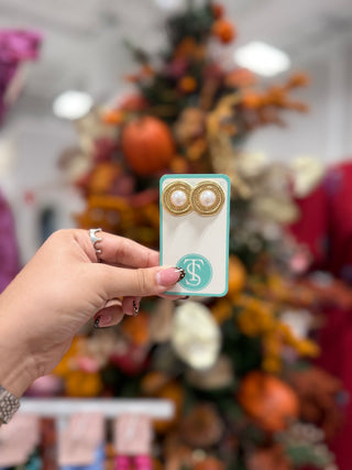 AVA PEARL STUDS