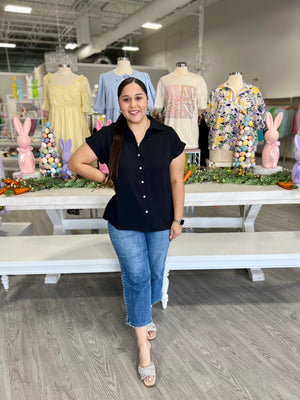 VICTORIA BLACK BUTTON TOP