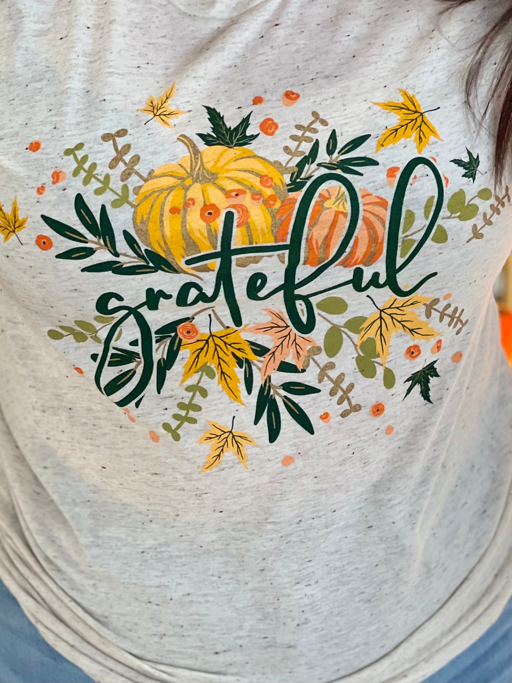 GRATEFUL LEAVES TEE