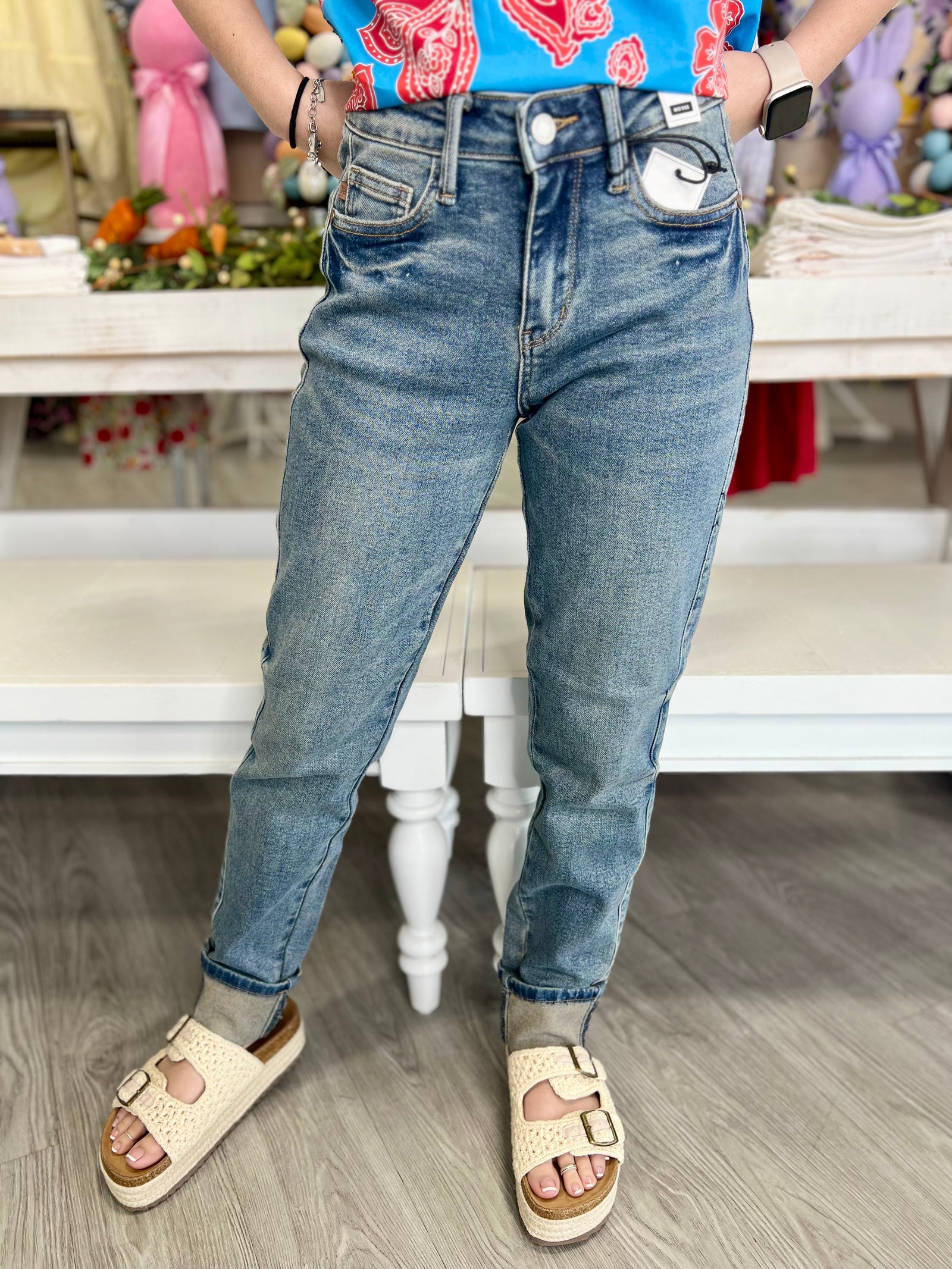 ALEX MID-RISE BOYFRIEND FIT JEANS