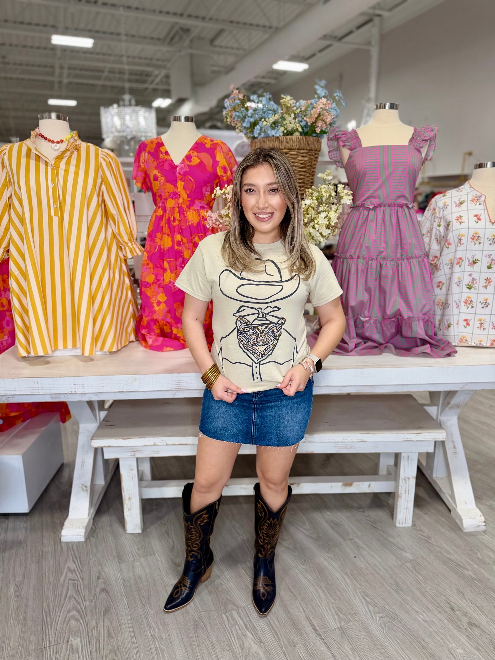 COWBOY OUTLINE BLING TEE