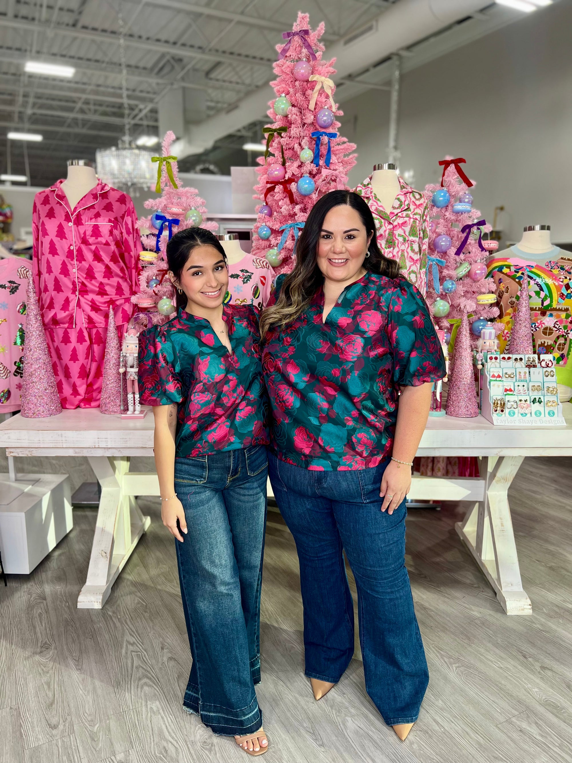 ALEXA TAVIA SPLIT NECK BLOUSE