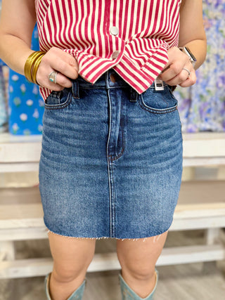 KAREN DARK RIGID SKIRT