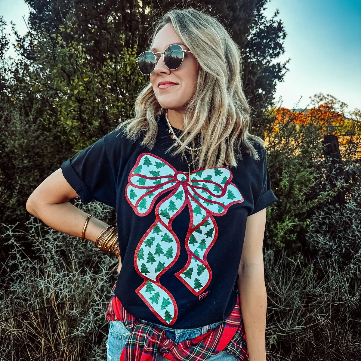 GLITTER BOW WITH TINY TREES TEE