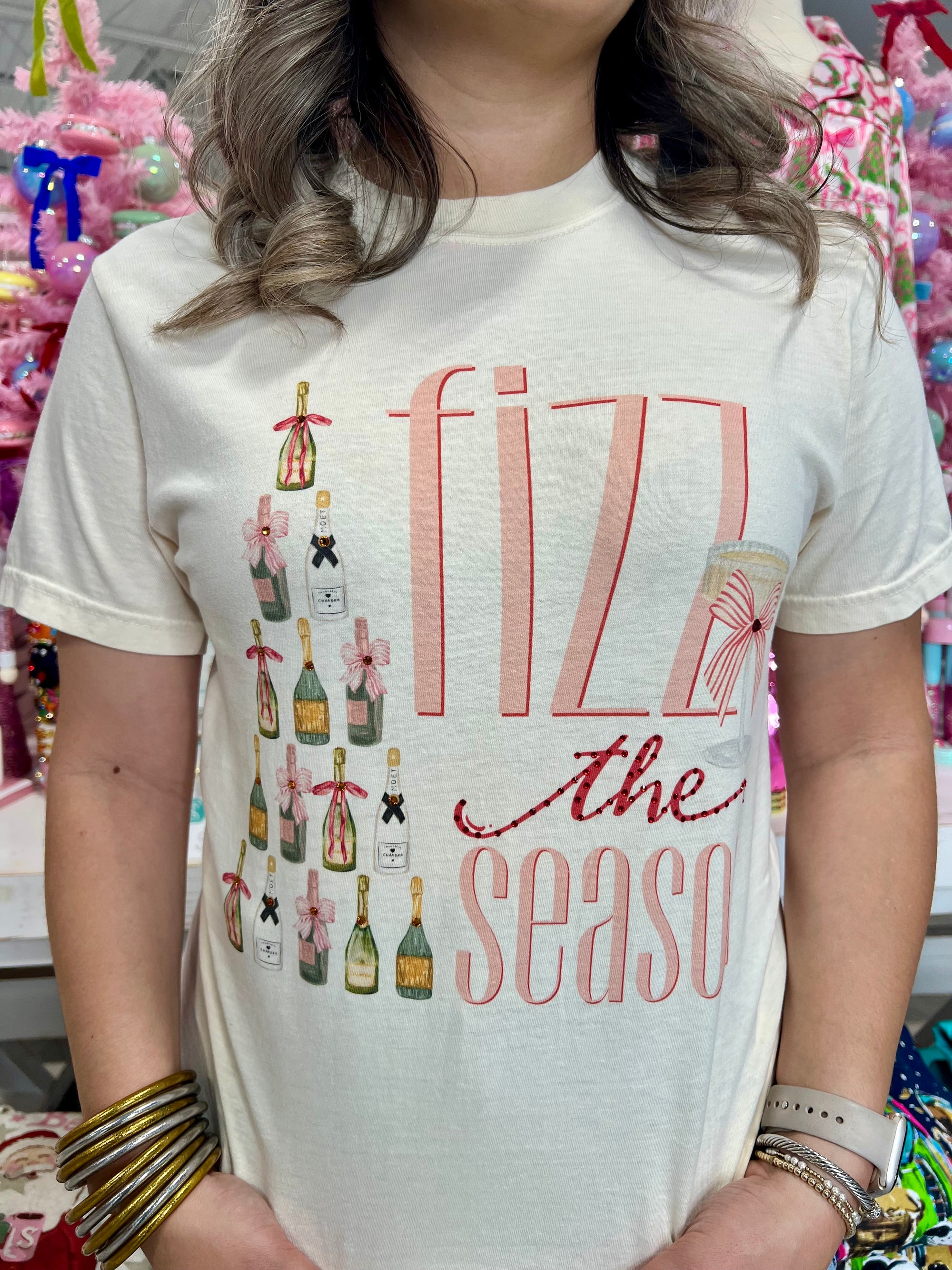 FIZZ THE SEASON TEE