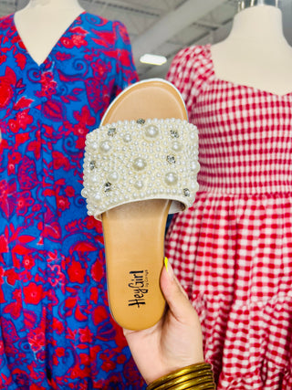 GIMME KISS IVORY SANDALS