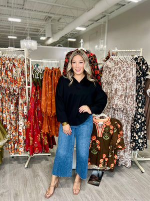 BRENDA BLACK PULLOVER TOP