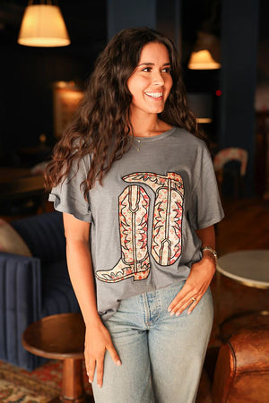 Basic Tee-Boots Patchwork