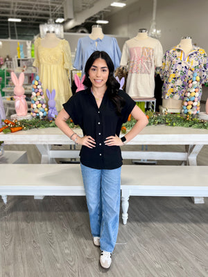 VICTORIA BLACK BUTTON TOP