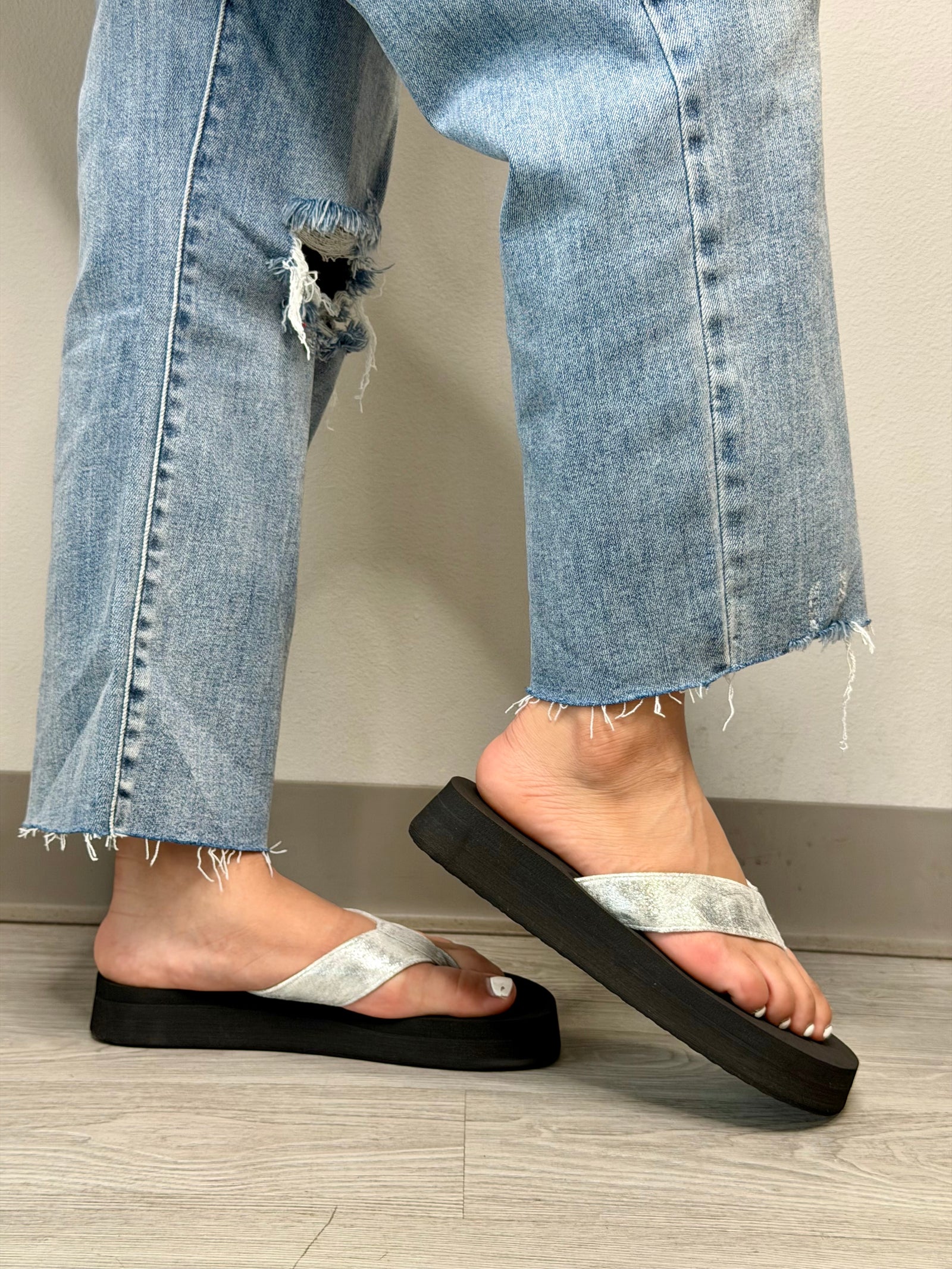CORKYS OVERBOARD SANDALS SILVER
