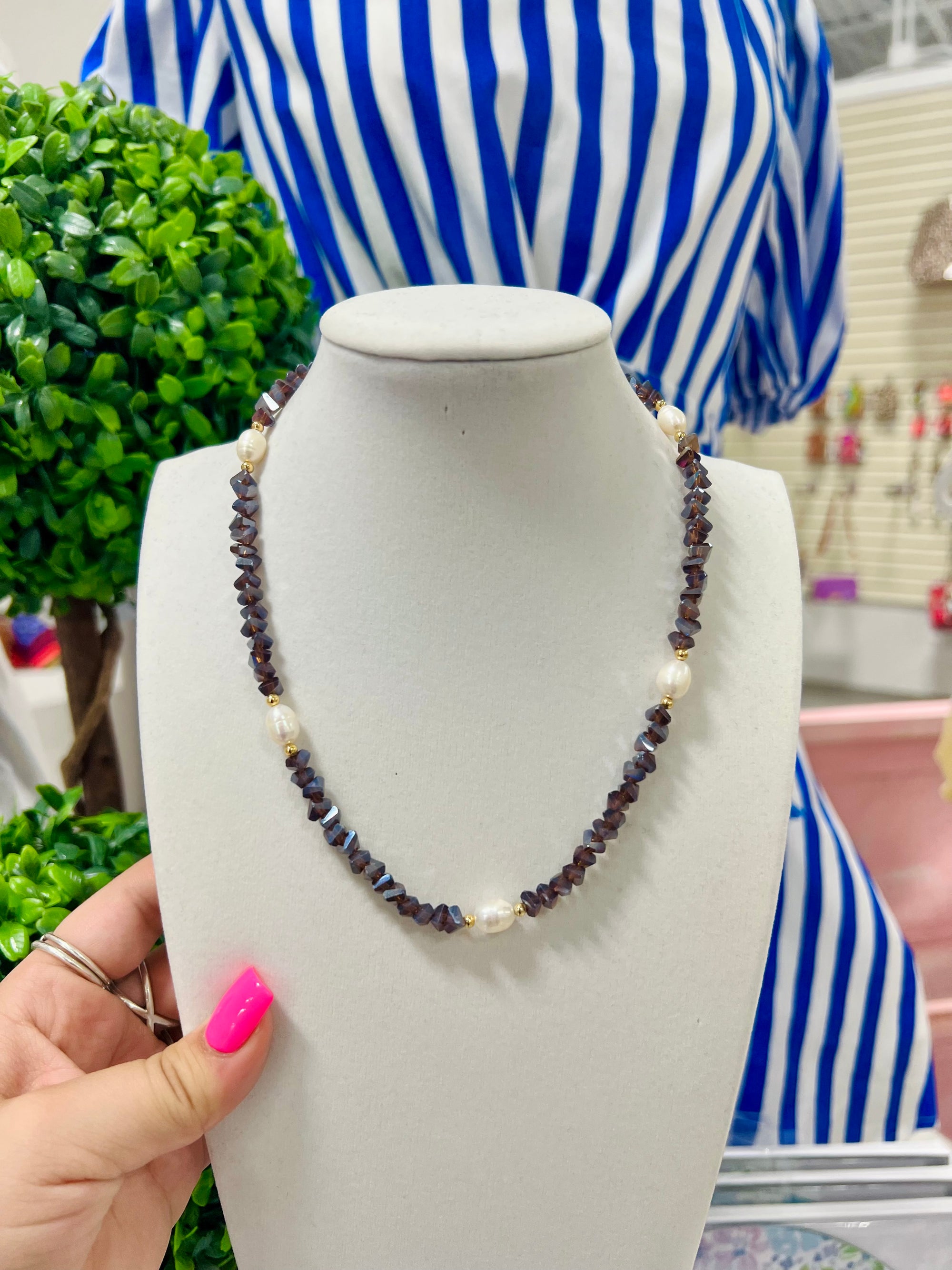 Crystal Flora Necklace-toffee