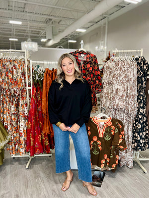 BRENDA BLACK PULLOVER TOP