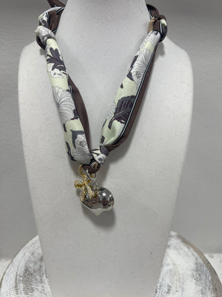 AUTUME SCARF NECKLACE