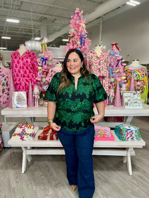 UNDER THE MISTLETOE TOP