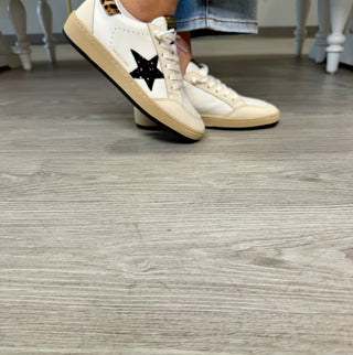 Vintage Havana: Denisse 58 Sneakers - Off White/Gold