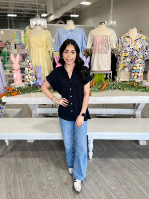 VICTORIA BLACK BUTTON TOP