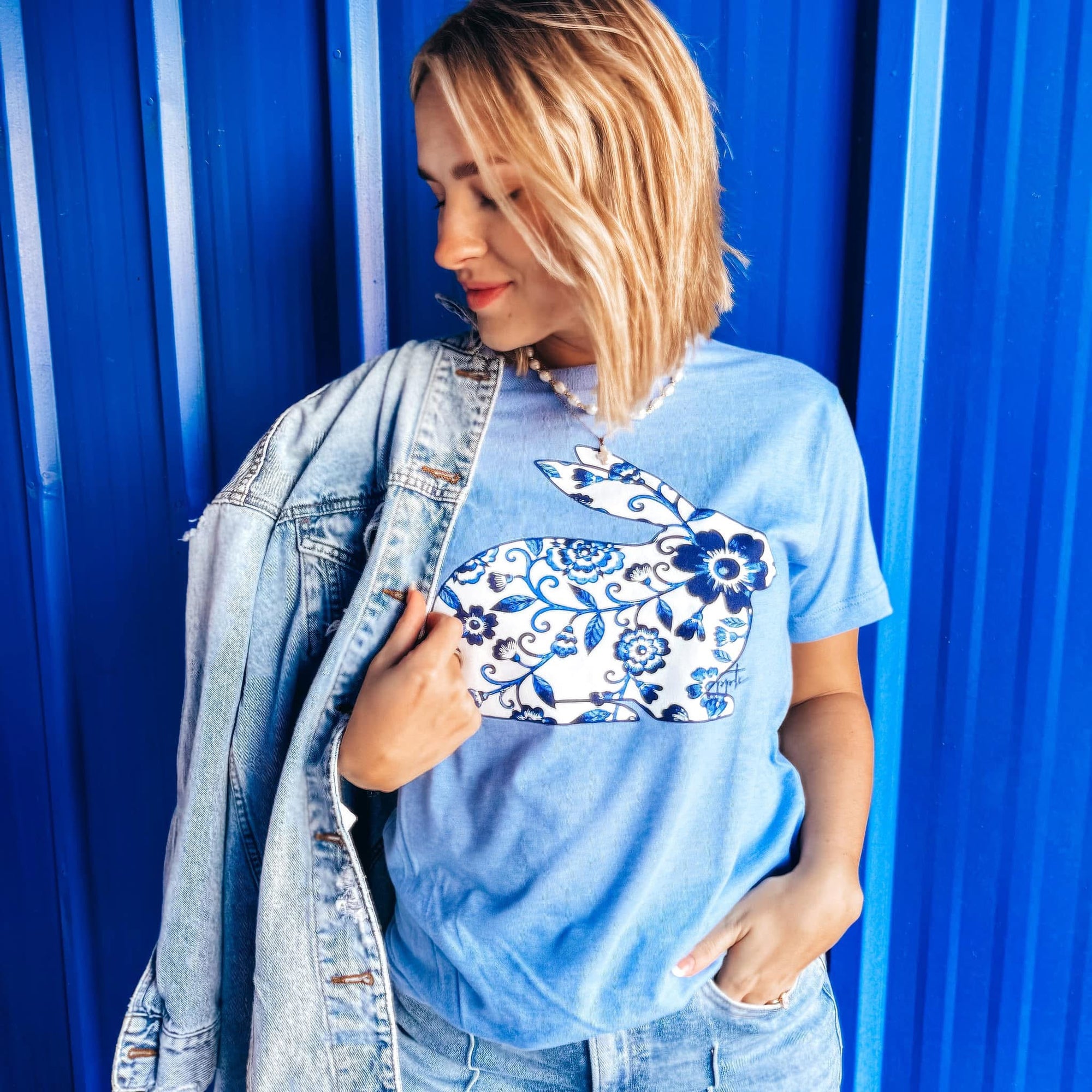 BLUE BUNNY TEE