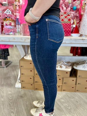 FELIZ NAVIDAD HIGH WAISTED JUDY BLUE JEANS