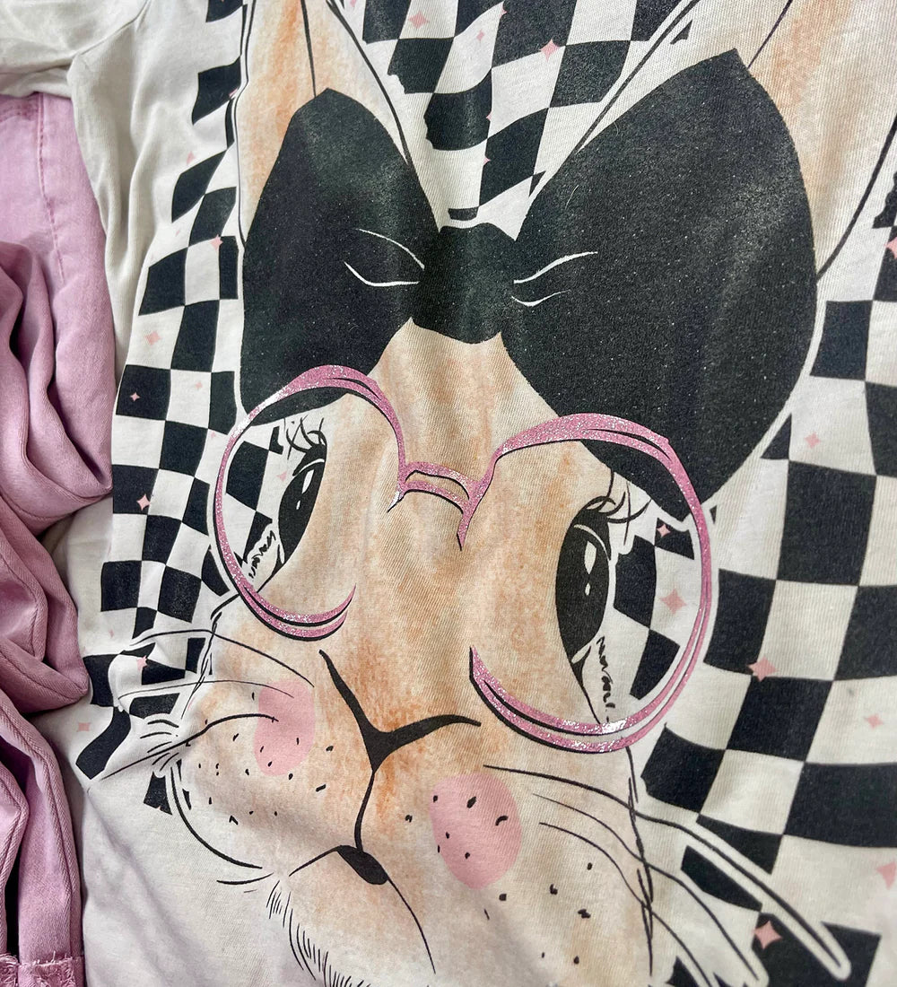 CHECKERED BUNNY GLASSES V NECK TEE