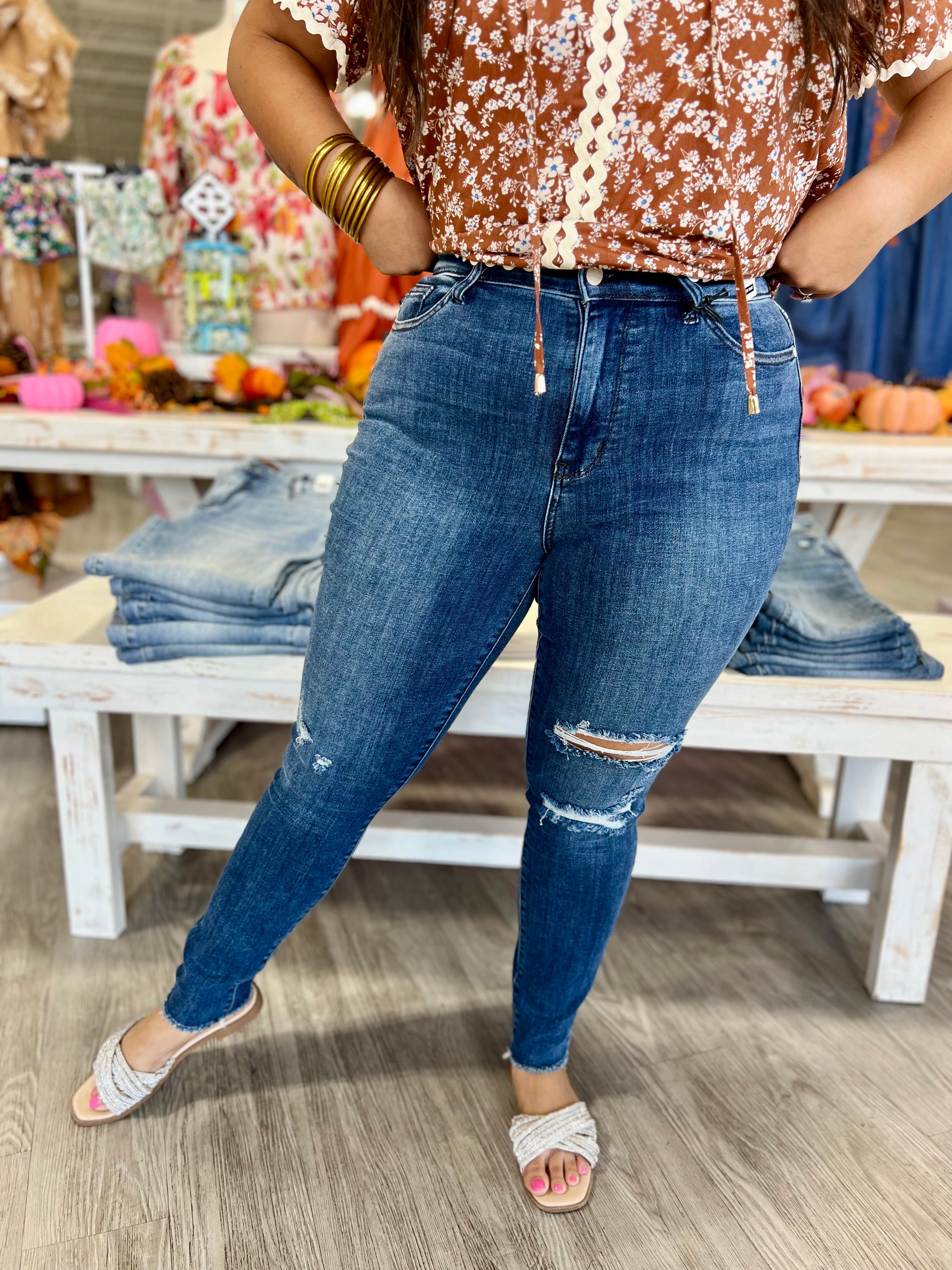 BRITT HIGH WAIST SKINNY W/ DESTRESS JEANS