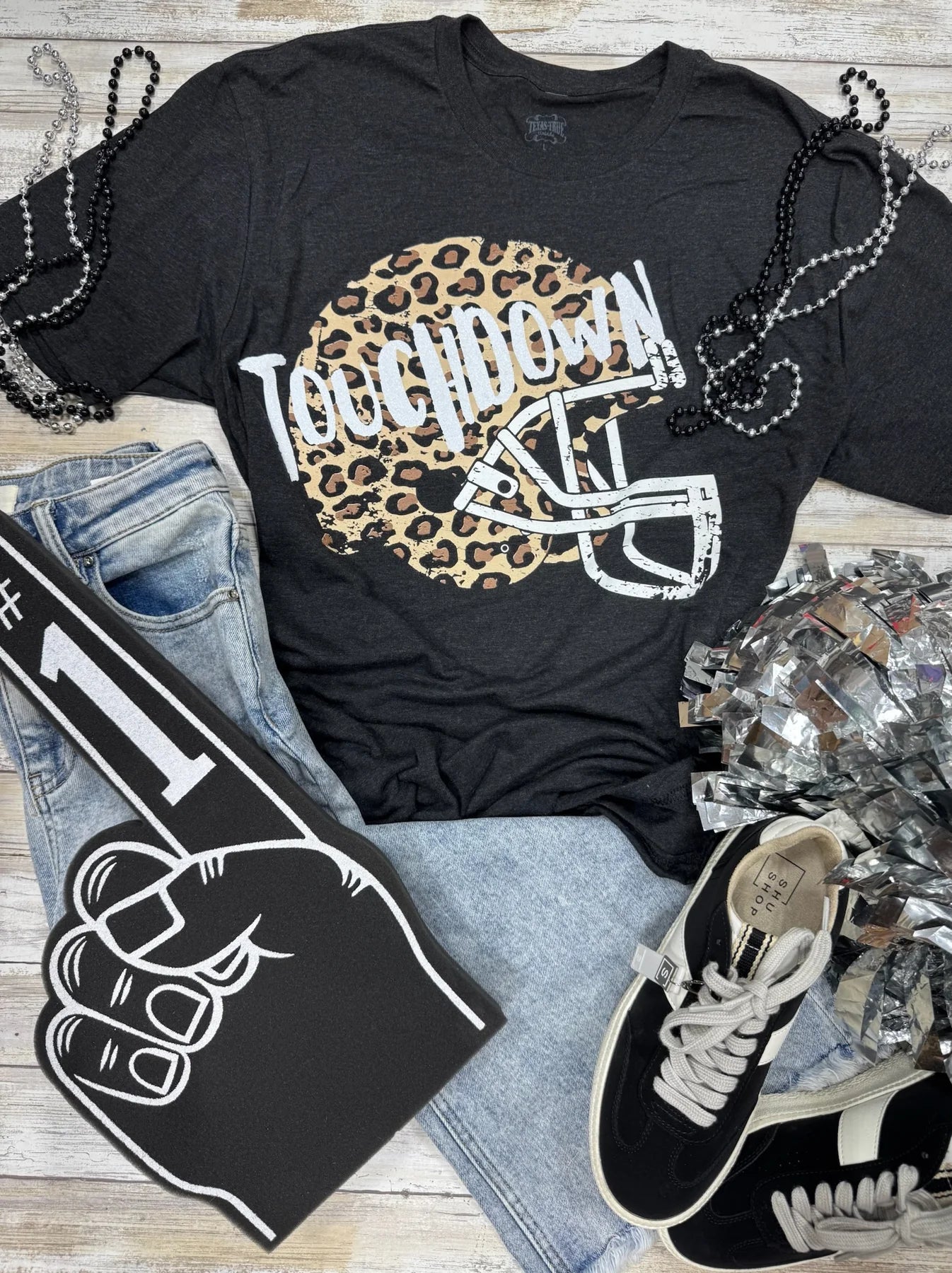 LEOPARD HELMET TOUCHDOWN TEE