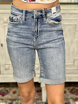 JUDY BLUE ISABELLA CUFFED BERMUDA SHORTS